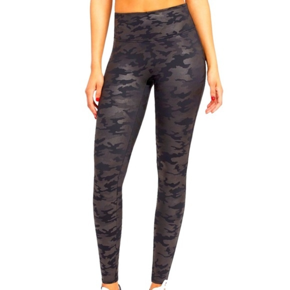 Spanx‎ Small Faux Leather High Waisted Camo Leggings Slimming Athleisure Comfort